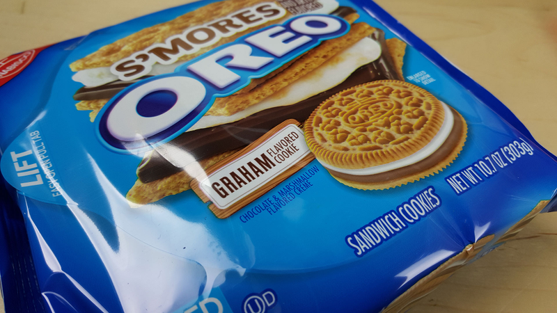 Illustration for article titled Snacktaku Reviews S'mores Oreos, AKA S'moreos